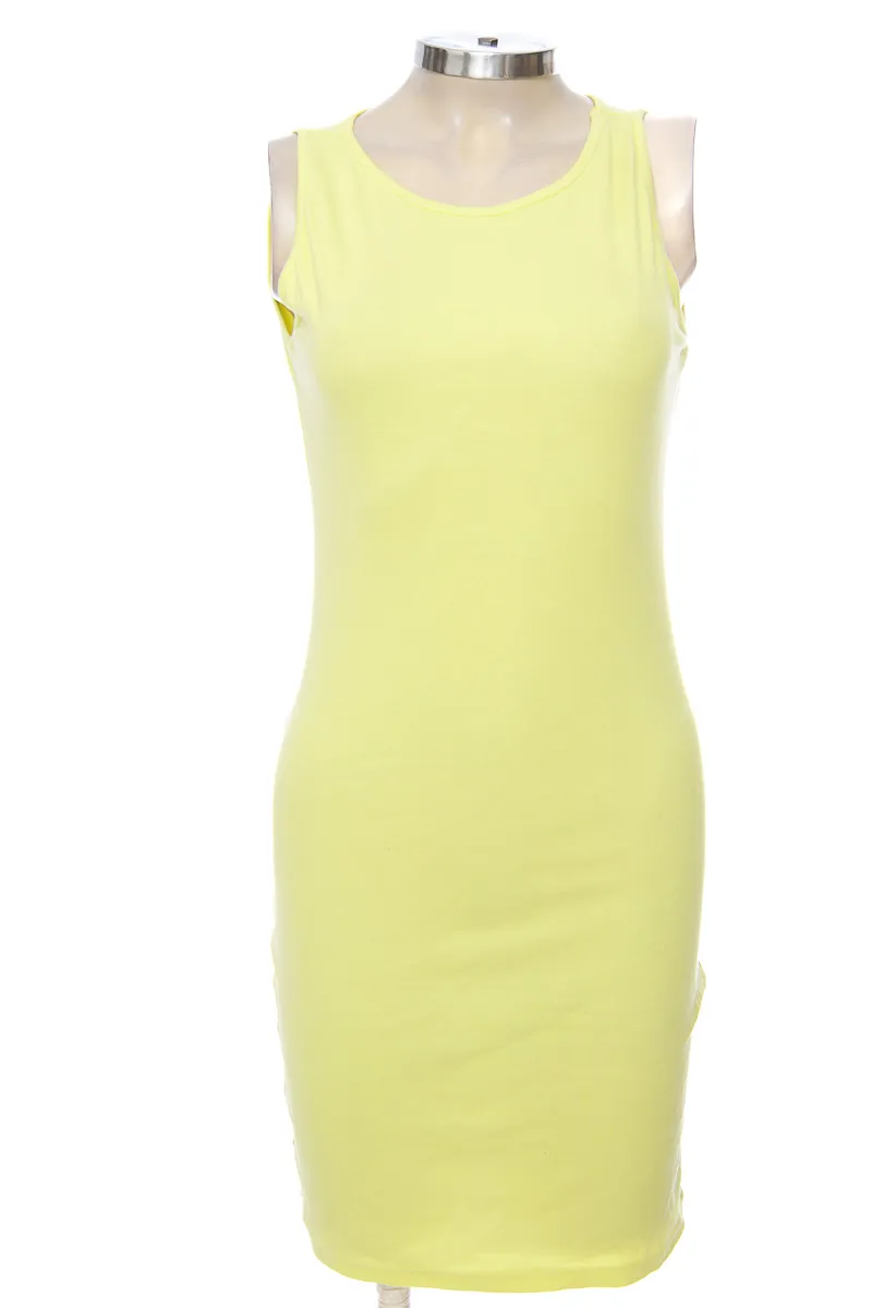 VESTIDO / ENTERIZO COLOR VERDE  CLOSEANDO
