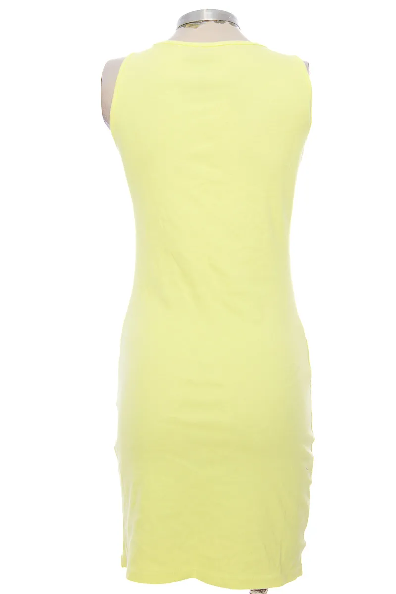 VESTIDO / ENTERIZO COLOR VERDE  CLOSEANDO