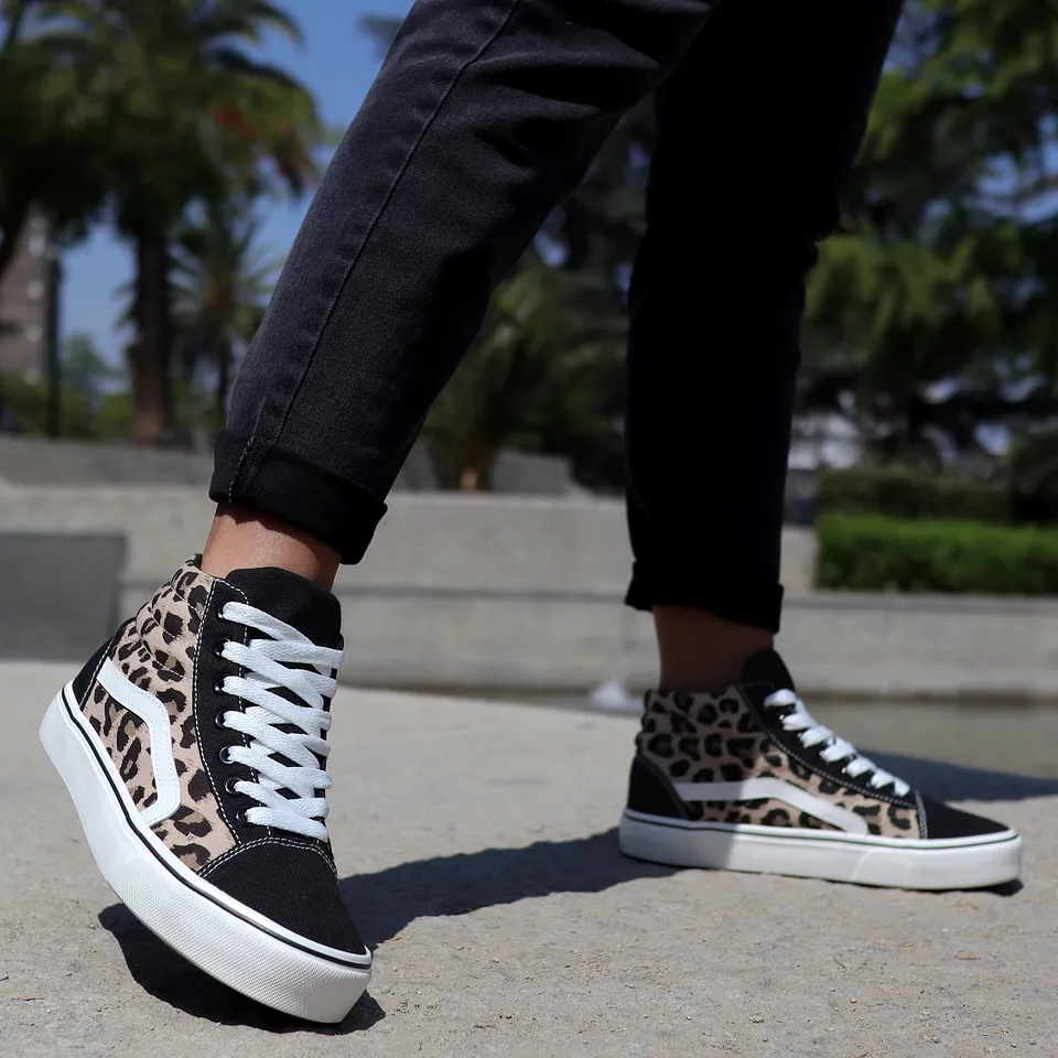 Zapatillas de Lona Vieja Eskuela Leopardo Animal Print Caña Alta