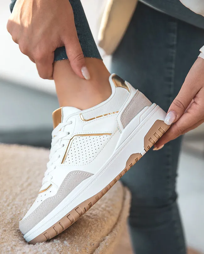 ZAPATILLAS DE MUJER DORADAS CON CORDONES  JUNE