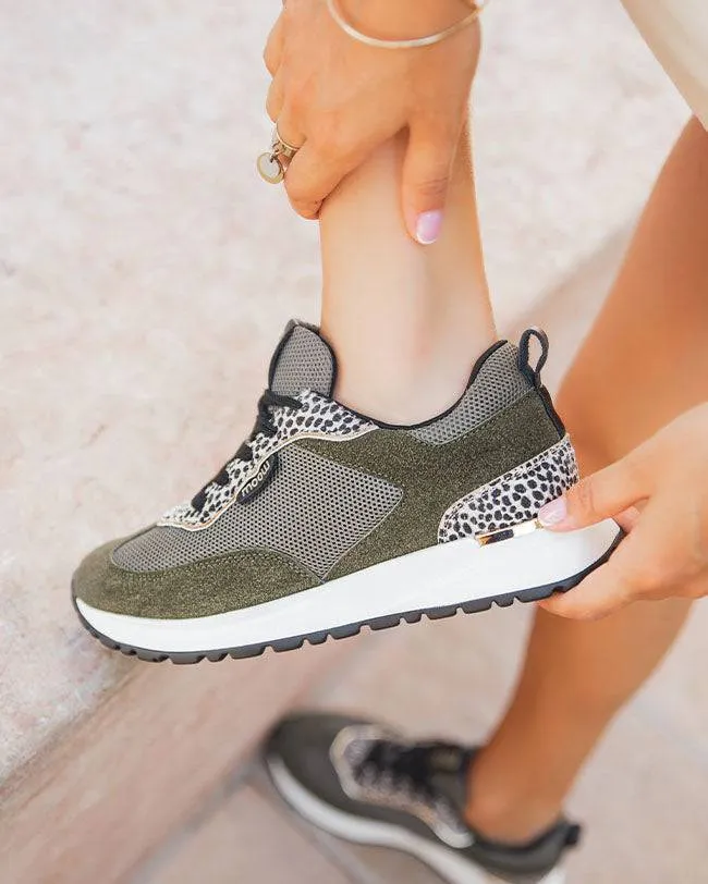 ZAPATILLAS DE MUJER EN COLOR CAQUI CON CORDONES  ANNA