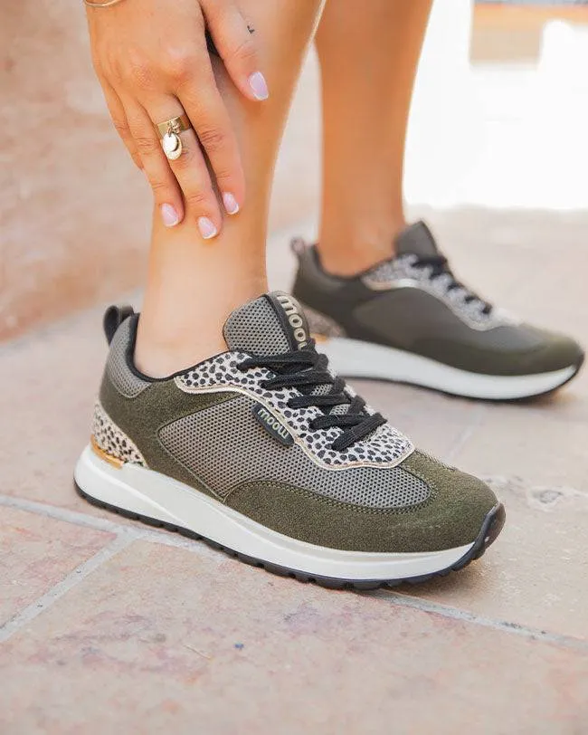 ZAPATILLAS DE MUJER EN COLOR CAQUI CON CORDONES  ANNA
