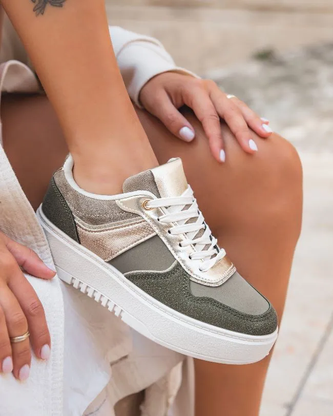 ZAPATILLAS DE MUJER EN VERDE CAQUI Y DORADO CON CORDONES  LINA