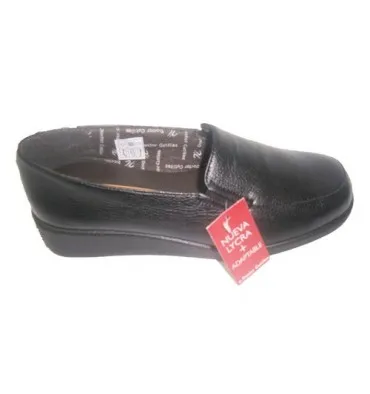 Zapato cómodo con gomas a los lados Doctor Cutillas en negro