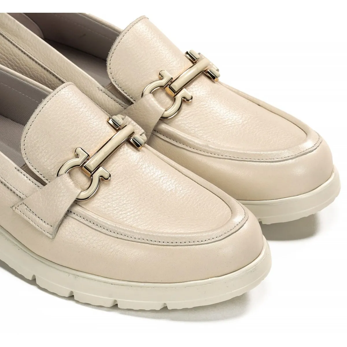 Zapato mocasín de mujer Fluchos Gladis en crudo F1936